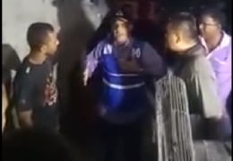 Umno division vice-chief Abdul Mutalif Abdul Rahim visited a burned down workshop and asked the owner to vote for BN. He said if BN wins, he would give the shop a licence. He also offered Azmi RM3000.